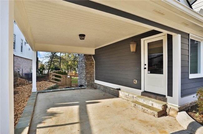 Building Photo - 86 Woodstock Rd