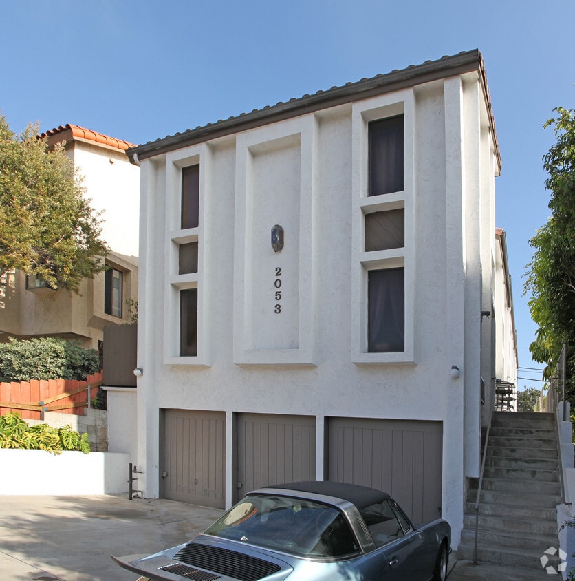 2053 Chatsworth Blvd, San Diego, CA 92107 Apartments in San Diego, CA