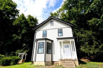 Building Photo - 375 NY-304