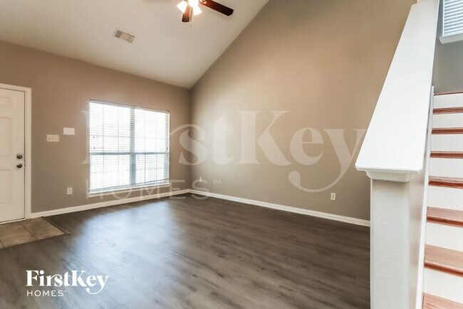 Foto del edificio - 10030 Date Meadow Ln
