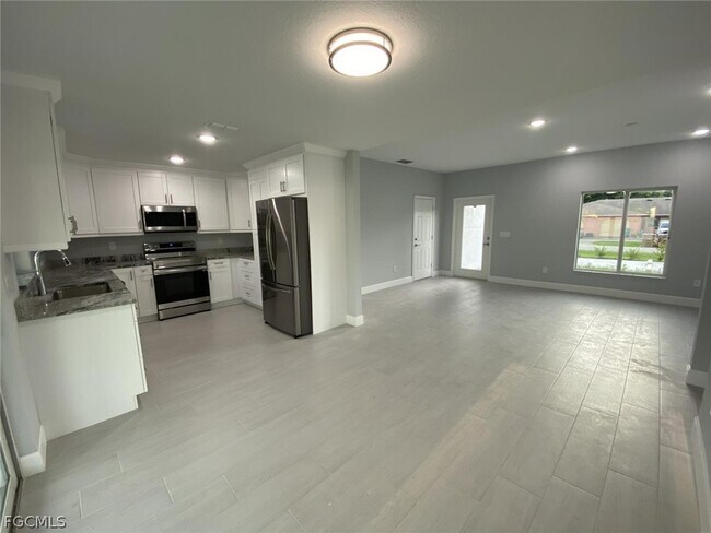 Foto del edificio - 23 NE 16th Pl