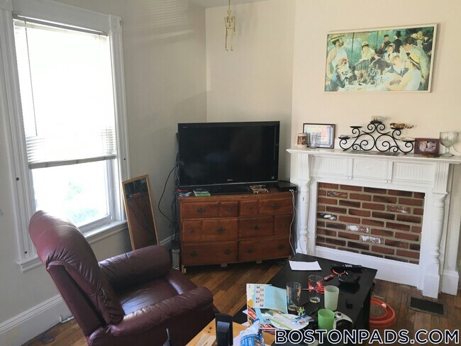 Foto del edificio - 256 Summer St