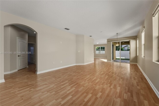 Foto del edificio - 2238 SW 125th Ave