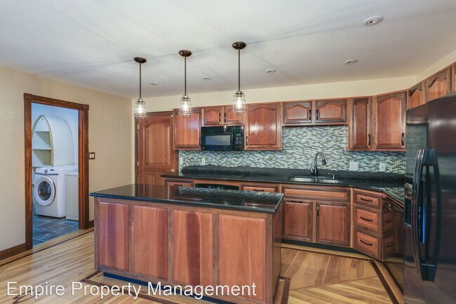 Building Photo - 2 br, 1 bath House - 989 Holmes Road