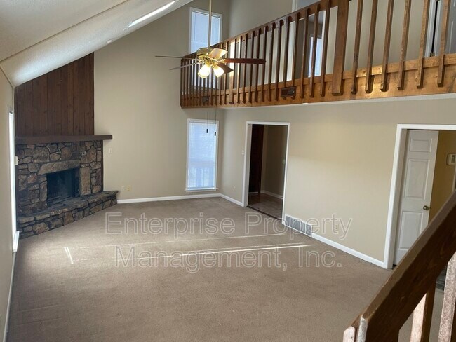 Foto del edificio - 384 Sherburne Cove