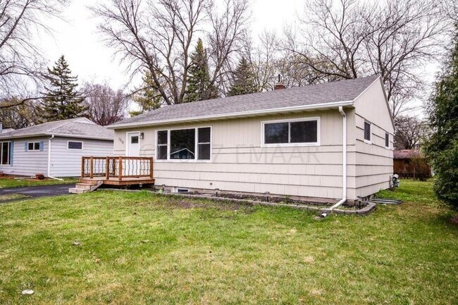 Building Photo - Spacious 4-Bedroom Moorhead Rambler with U...