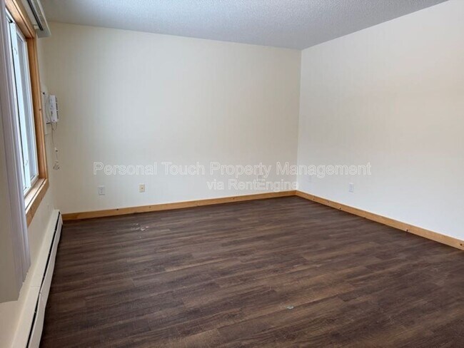 Foto del edificio - 625 2nd Ave W