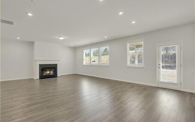 Foto del edificio - 4235 Grandview Pointe Wy