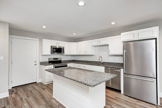 Building Photo - Auburn West Apartments