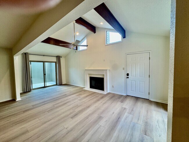 Foto del edificio - 5935 Meadow Way