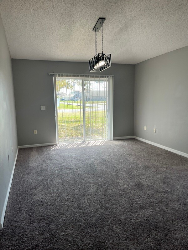 Building Photo - 1019 N Platte Way