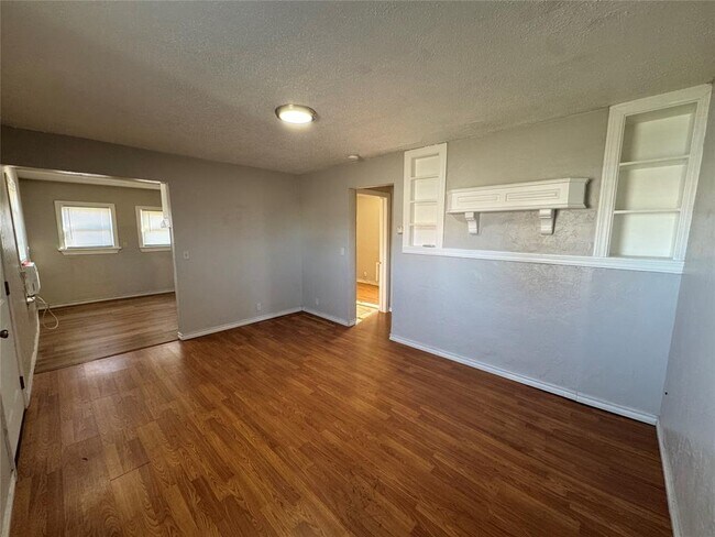 Foto del edificio - 6812 NW 37th St