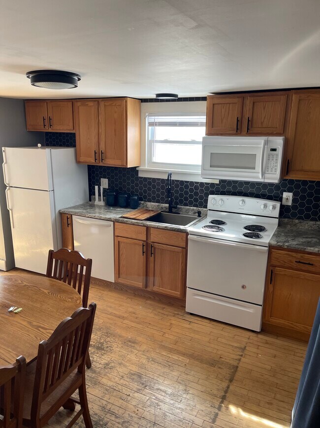 Foto del edificio - 721 24th St N