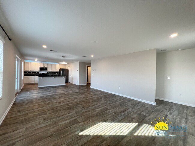 Building Photo - Desirable Redstone Commons 4 Bedroom home ...