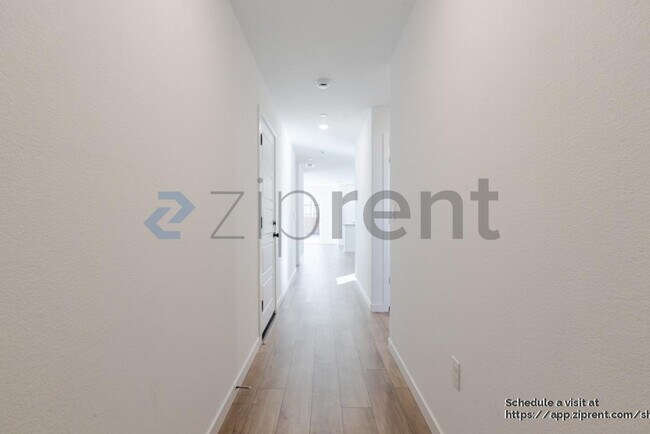Foto del edificio - 12634 Rosefinch Wy