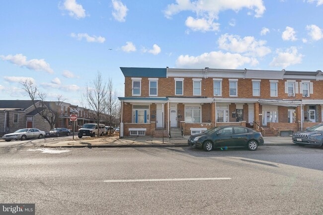 Photo - 3219 E Monument Street Unit Townhome