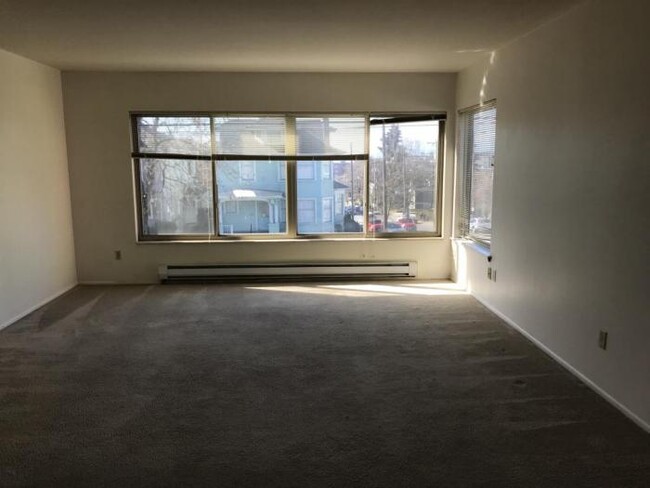 Building Photo - 2 bedroom in Seattle WA 98102