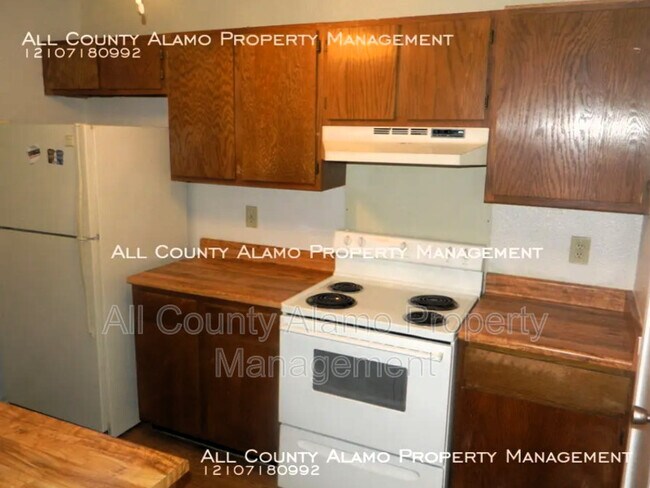 Foto del edificio - 3333 Stoney Square