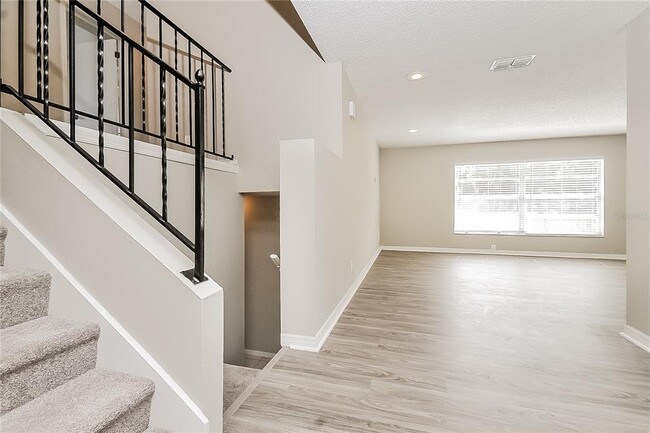 Building Photo - 2902 Ripplewood Dr