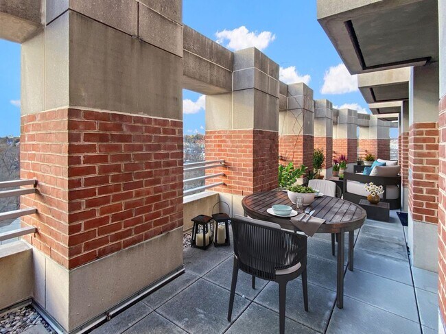 Building Photo - 1275 25th St NW