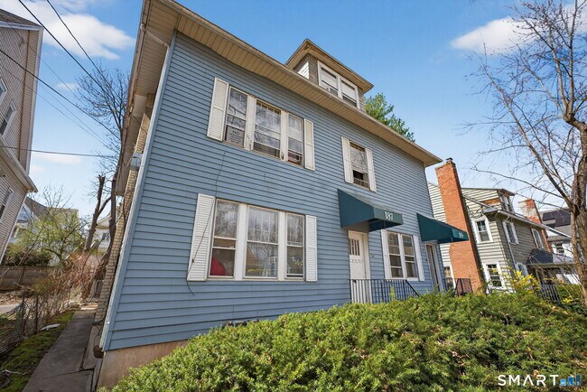 Foto del edificio - 187 Whitney St