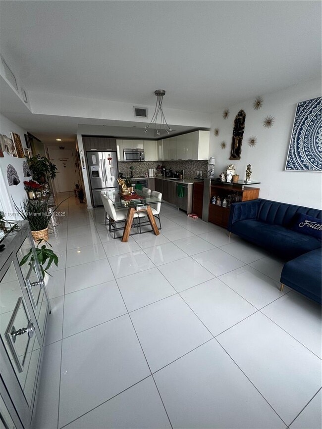 Foto del edificio - 5252 NW 85th Ave