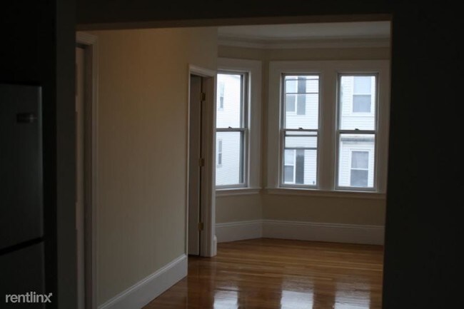 Foto del edificio - 831 Parker St