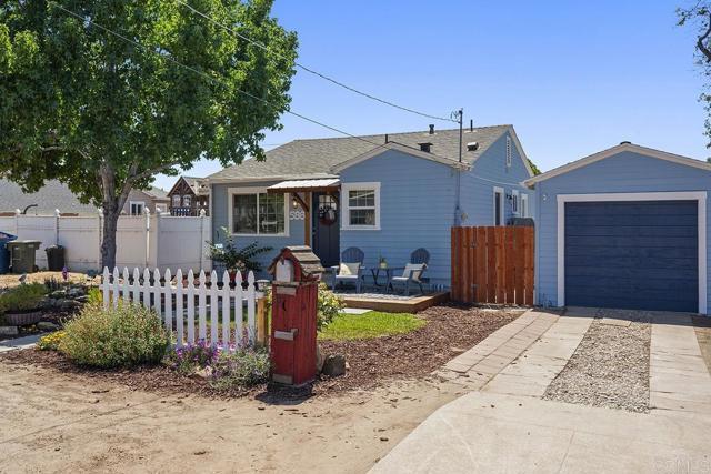 Foto del edificio - 586 Del Mar Ave