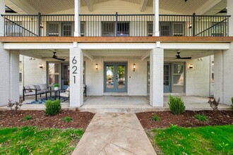 Building Photo - 621 Highland Park Dr