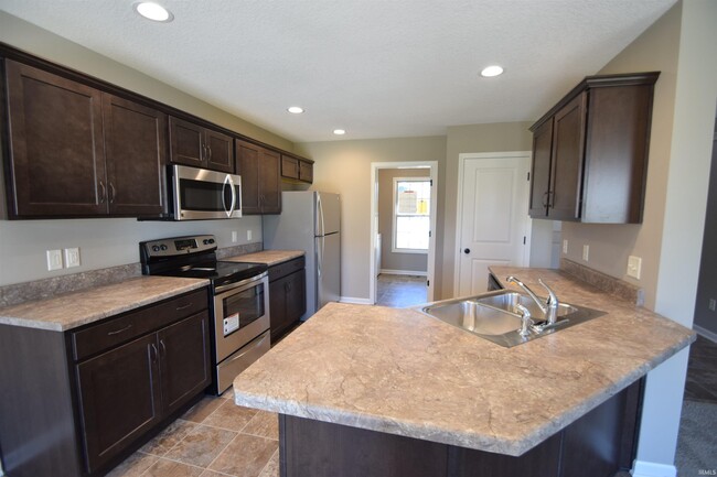 Building Photo - 828 Crimson Cove