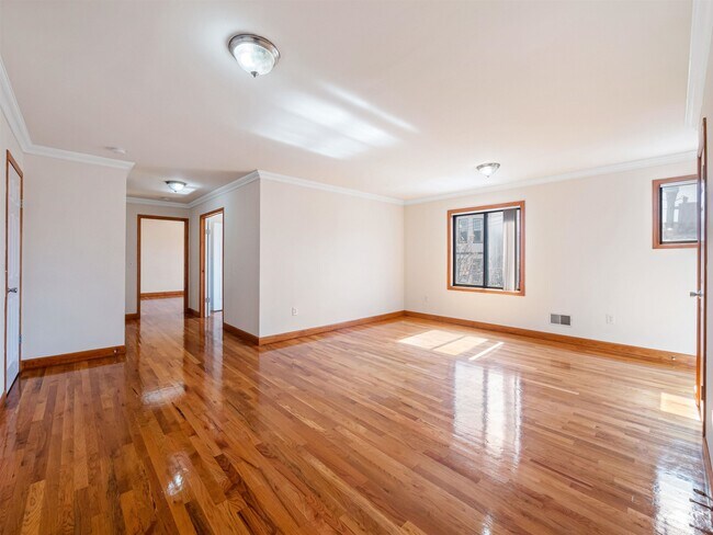 Building Photo - 4 Ridgley Pl