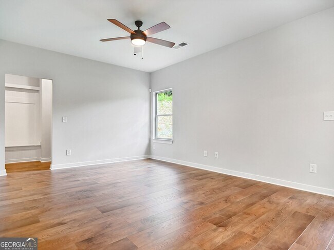 Foto del edificio - 92 Hidden Brook Trail
