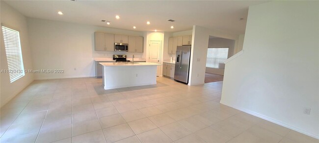 Building Photo - 218 Zircon