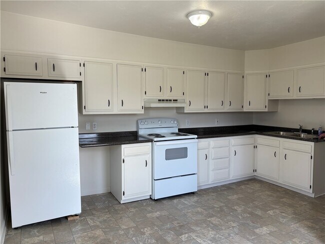 Foto del edificio - 122 W High St