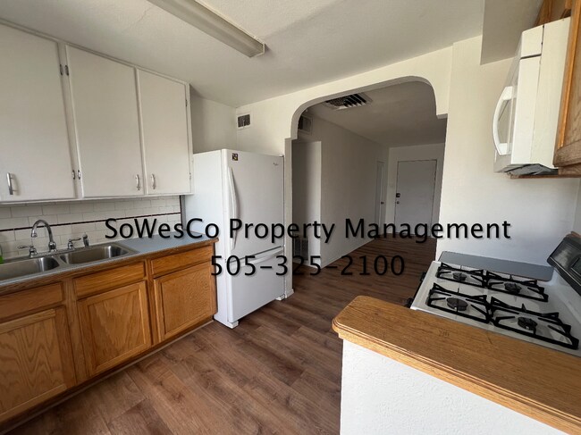 Foto del edificio - Three Bedroom Home in Central Farmington