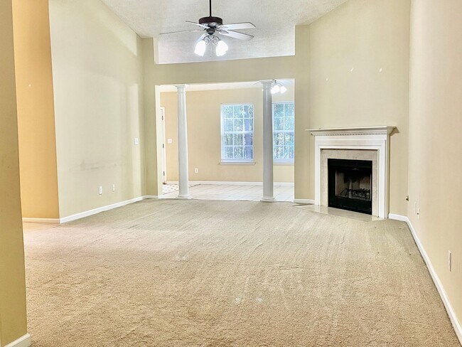 Building Photo - Powder Springs Rental