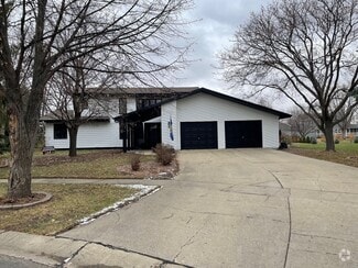 Building Photo - 1507 Sequoia Ct
