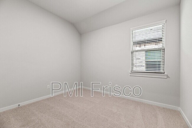 Building Photo - 510 Ridgedale Dr