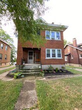 Building Photo - 4351 Ridgeview Ave