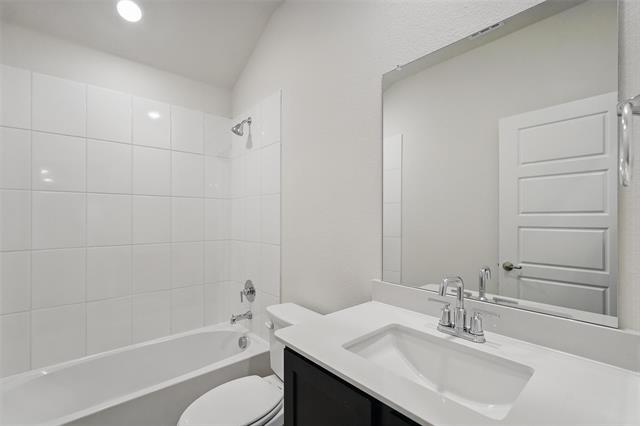 Foto del edificio - 7420 Raynor Pl