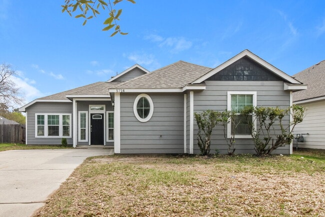 Building Photo - 5714 Straight Way