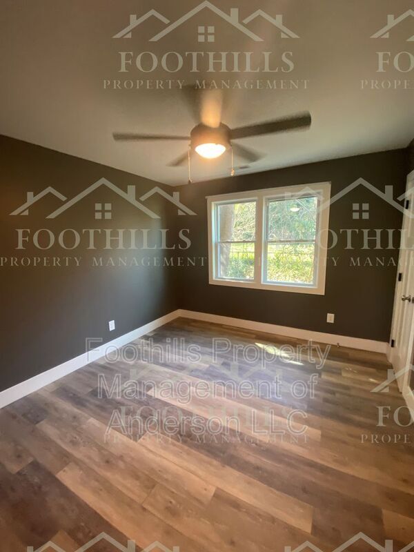 Building Photo - 408 Moultrie Square
