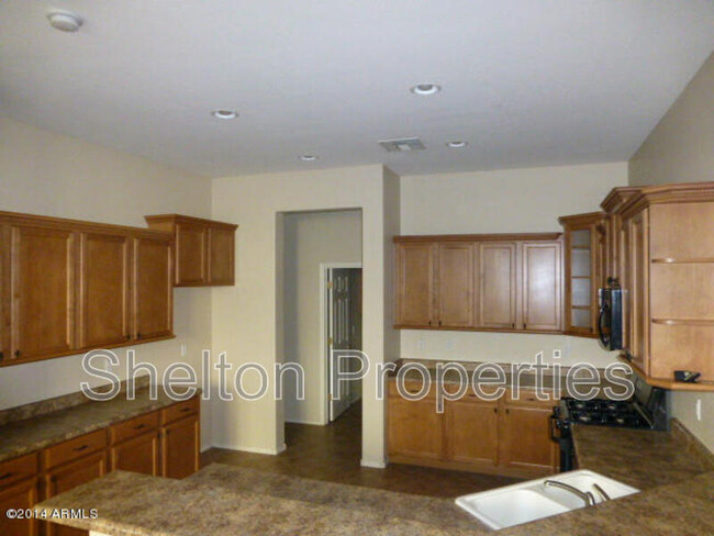 Foto del edificio - 20653 W Grandview Dr