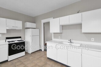 Building Photo - 799 Niagara St