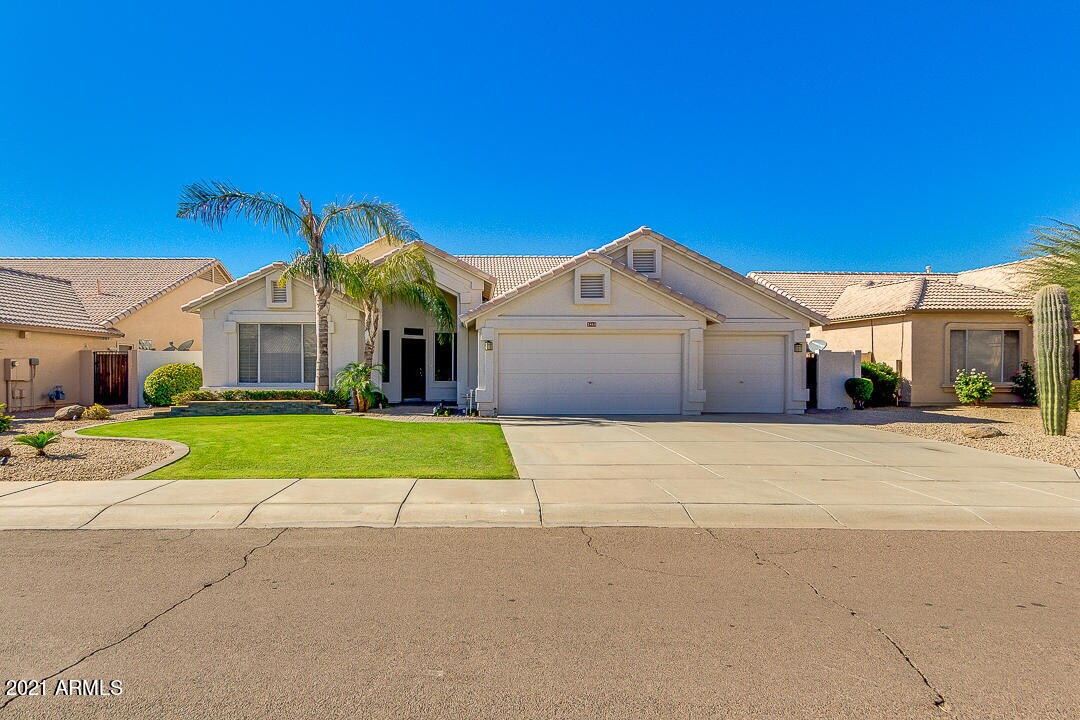 Foto principal - 2460 N 132nd Ave