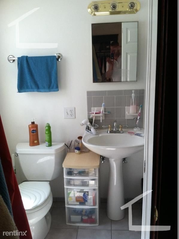 Foto del edificio - 4 br, 2.5 bath House - 44 Champney St Apt ...