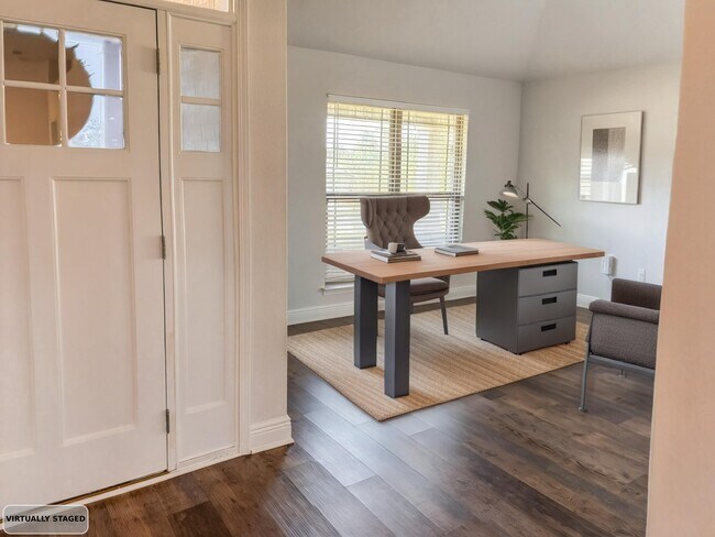 Foto del edificio - 5783 Dogwood Dr E