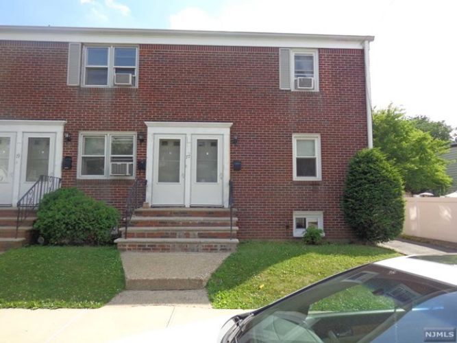 Primary Photo - 77 Exton Ave