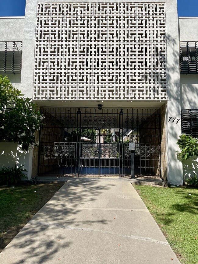 Front of Building - 777 E Villa St