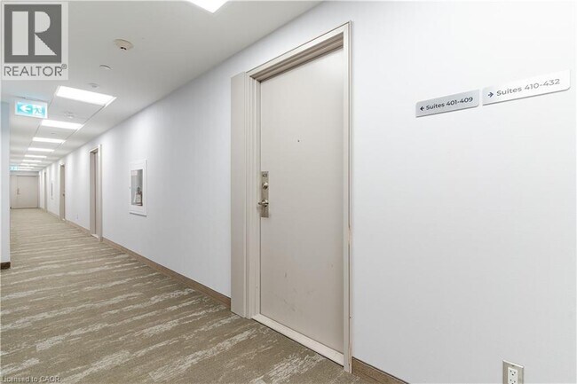 Photo du bâtiment - 681 Yonge St